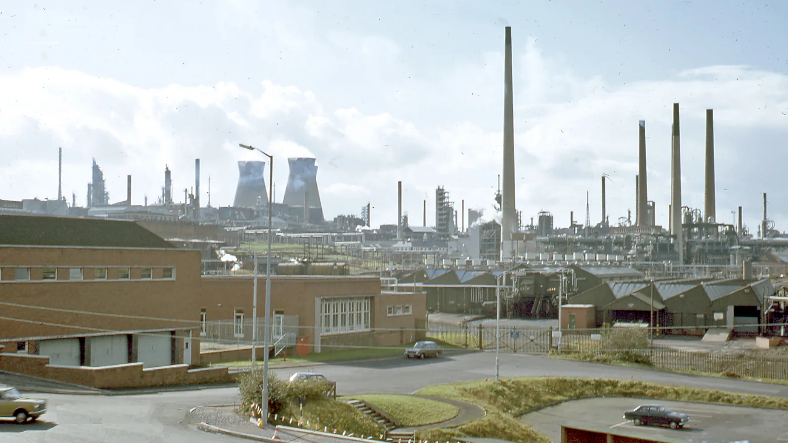 Raffinerie ou grande installation industrielle (chimie, métallurgie, papeterie), secteurs visés par la directive IED